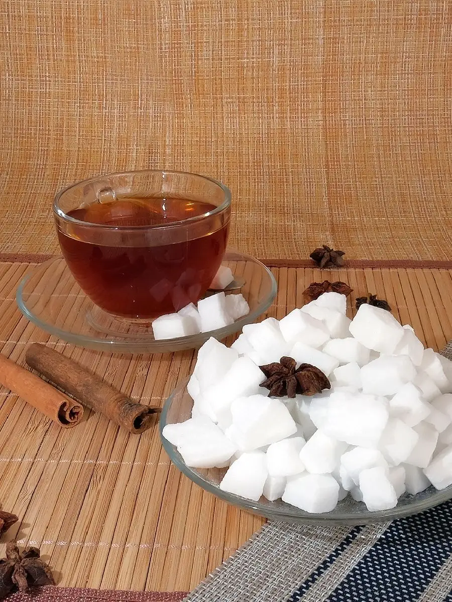 Колотый сахар. Сахар Savalan. Старинный кусковой колотый сахар синий. Колотый сахар с орехами.